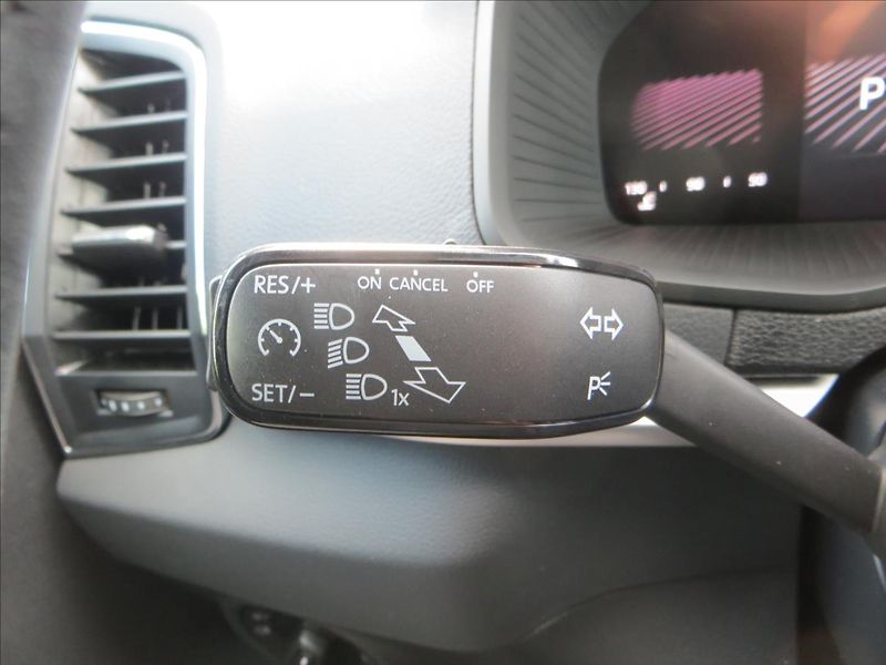 Škoda Karoq 1,5 TSI 110kW DSG Ambition ČR - fotka 18 z 24