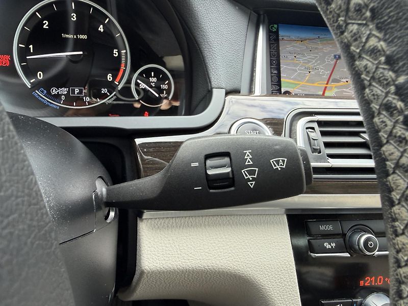BMW Řada 7 730D koupeno v ČR DPH - fotka 24 z 35
