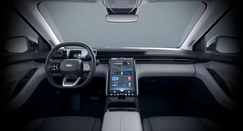 Ford Explorer (2024) 0.1 Premium RWD 77 kWh - fotka 6 z 6