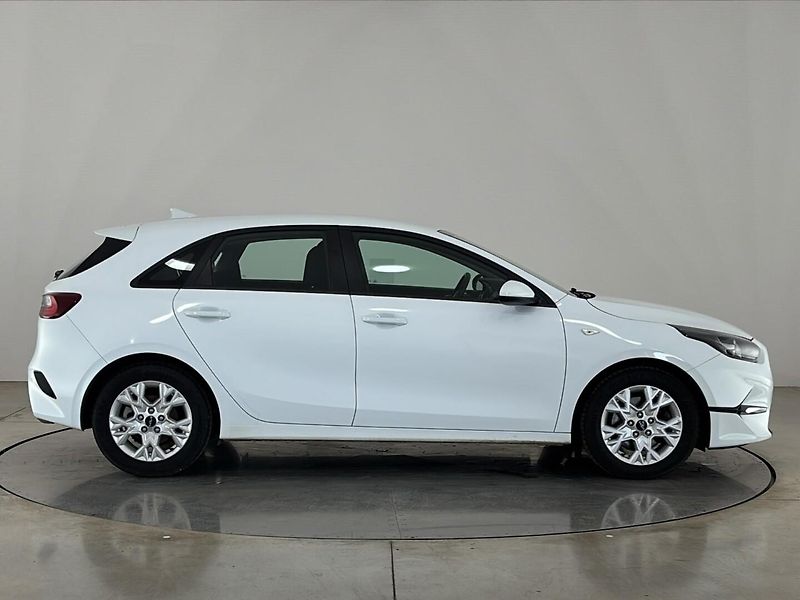 Kia Ceed Hatchback - fotka 16 z 29