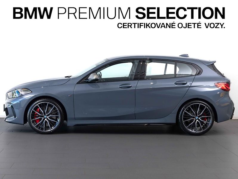 BMW Řada 1 M135i xDrive - fotka 3 z 22