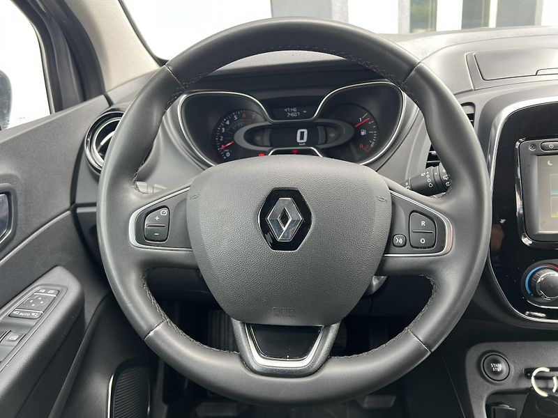 Renault Captur (2020) 1.3TCe 96kW LIMITED  - fotka 12 z 22