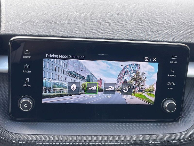 Škoda Fabia (2025) 1.0 TSI 70kW Top Selection - fotka 17 z 34