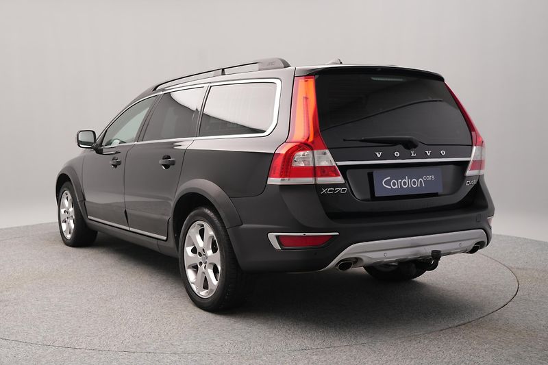 Volvo XC70 D4 AWD SUMMUM AUT        - fotka 8 z 48