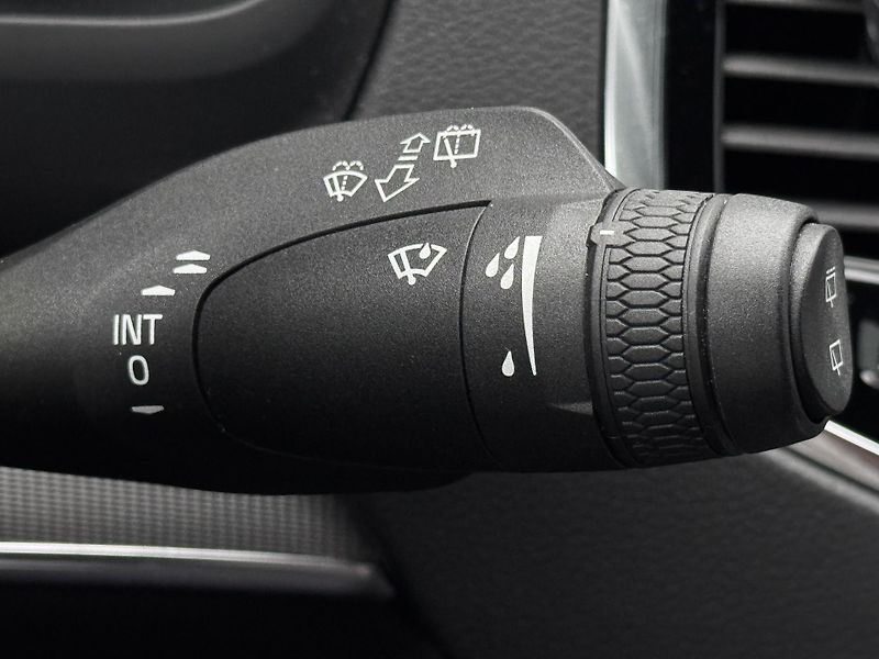 Volvo XC90 B5 AWD PLUS DARK CZ 1.maj - fotka 34 z 51