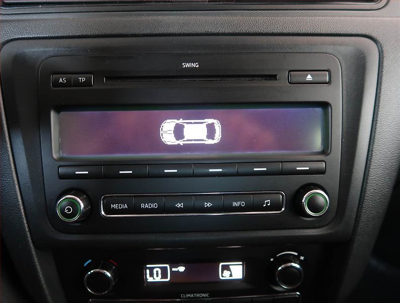 Škoda Rapid (2013) 1.6 TDI, Park. senzory - fotka 17 z 17