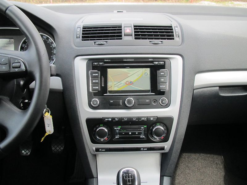 Škoda Octavia 1.6 TDI - fotka 15 z 18