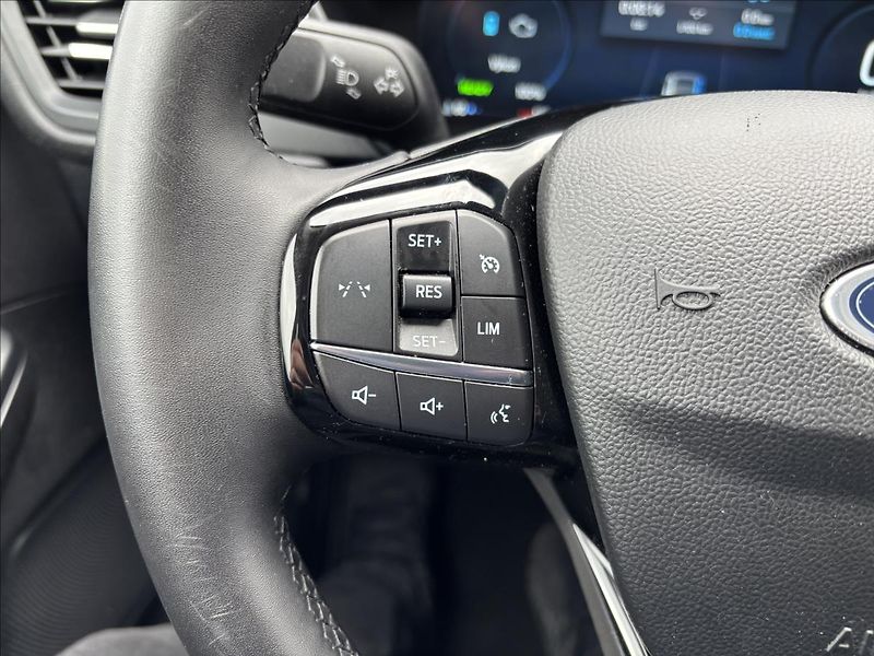 Ford Kuga 2,5 HEV 132kW Titanium - fotka 27 z 36