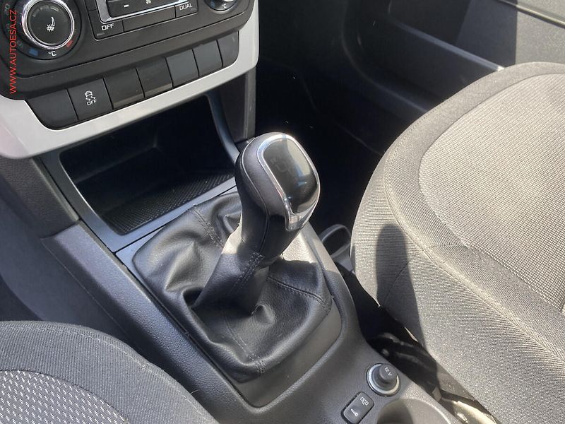 Škoda Yeti (2012) 2.0 TDi, Ambiente, TZ - fotka 15 z 16