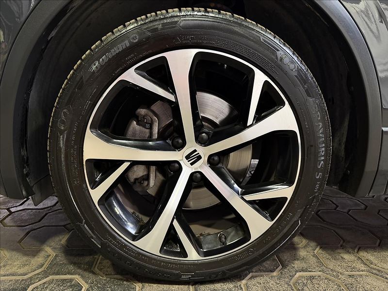 Seat Tarraco FR 2.0TSI 140kW DSG PANORAMA - fotka 45 z 47