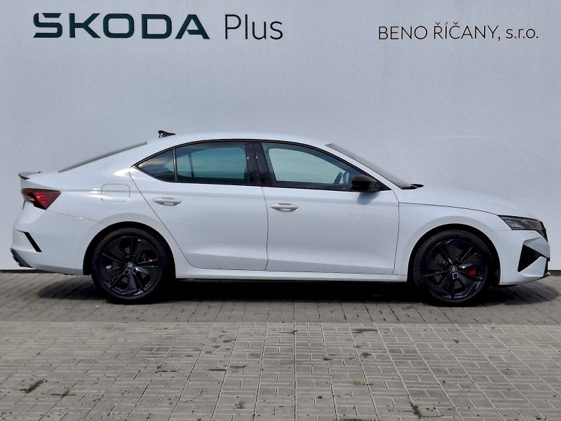 Škoda Octavia (2025) RS DSG 2,0TSi 195kW - fotka 12 z 35