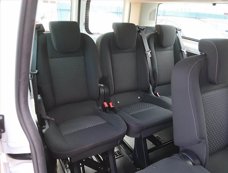 Ford Transit Custom (2018) Trend 2.0 EcoBlue, Bus, 9Míst - fotka 14 z 17