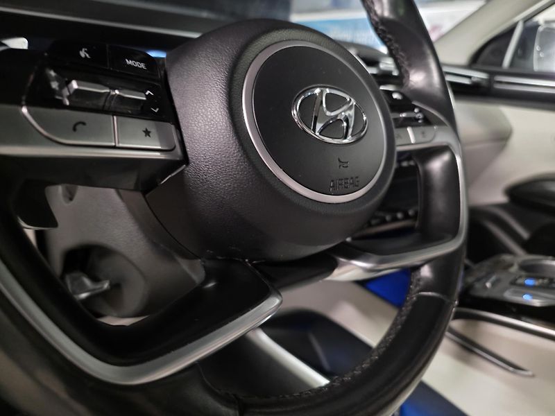 Hyundai Tucson 1.6PREMIUM-PANORAMA-MAX.VÝBAVA - fotka 12 z 19