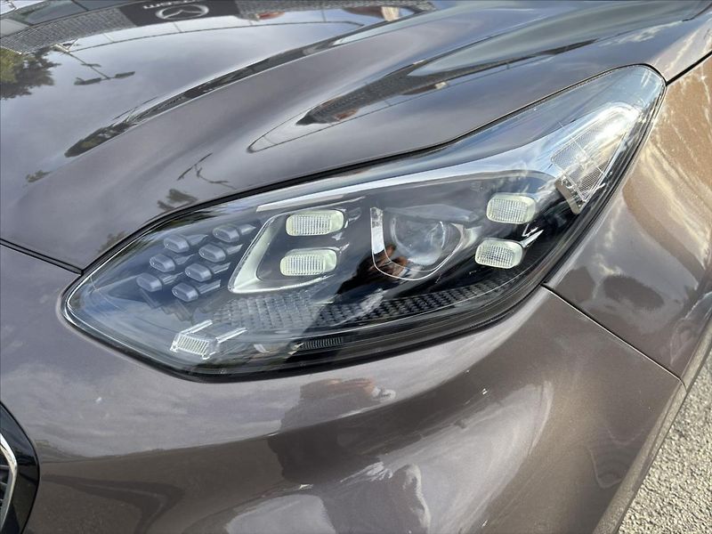 Kia Sportage 1,6 i AT 4x4 TOP ZÁRUKA TAŽNÉ - fotka 34 z 39