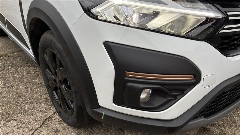 Dacia Jogger 1.0 TCe 81 kW Expression ČR - fotka 20 z 22