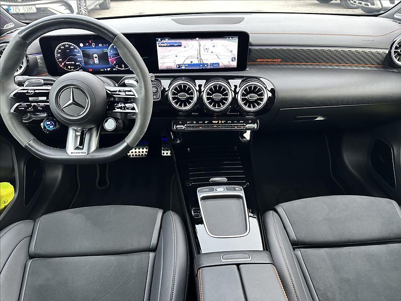 Mercedes-Benz Třídy A Mercedes AMG A 45 S 4MATIC+ - fotka 9 z 13