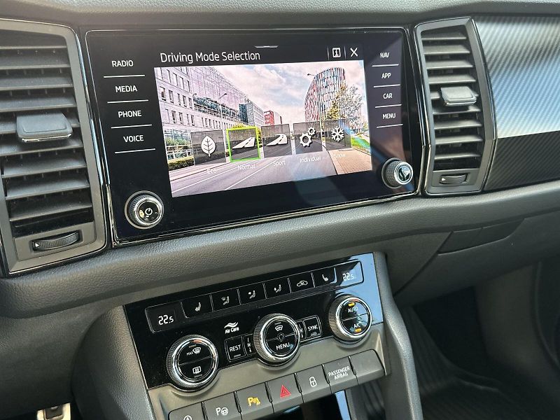 Škoda Kodiaq (2020) 2.0 TDI 4x4 DSG Sportline - fotka 23 z 35