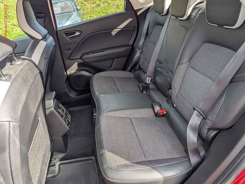 Renault Captur (2021) 1.0TCe, 1.maj,ČR, LED - fotka 10 z 20