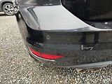 Volkswagen Touran 2,0 TDI Highline DSG Cebia - náhled 17