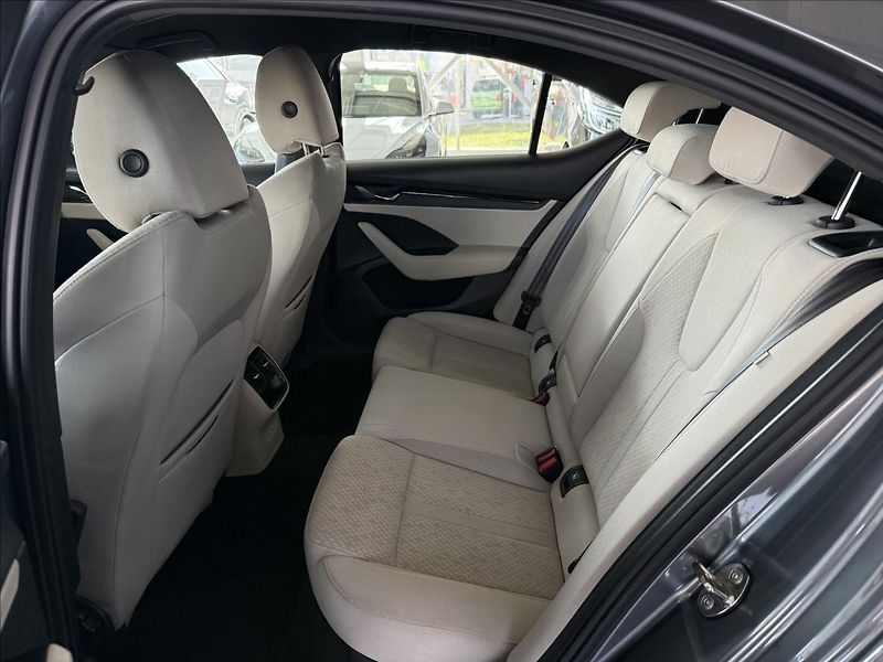 Škoda Octavia 1,5   110kW,STYLE,ČR,SERVISKA - fotka 25 z 28