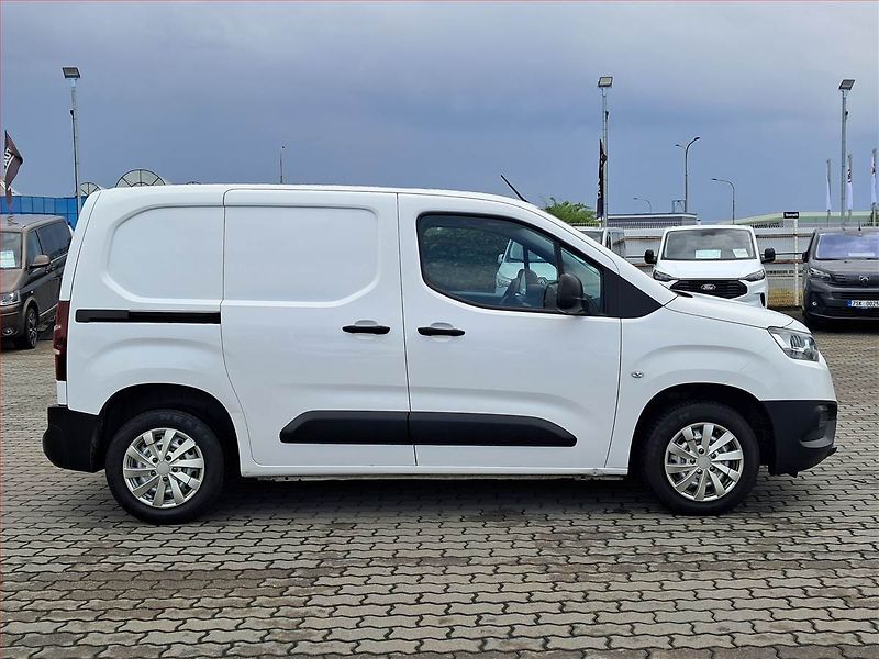 Toyota ProAce City (2021) 1.5 D4-D, ČR, 1Maj, DPH - fotka 6 z 15
