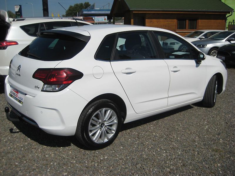 Citroën C4 1.6 HDi NEHAVAROVÁNO-DPH-ČR !! - fotka 5 z 28