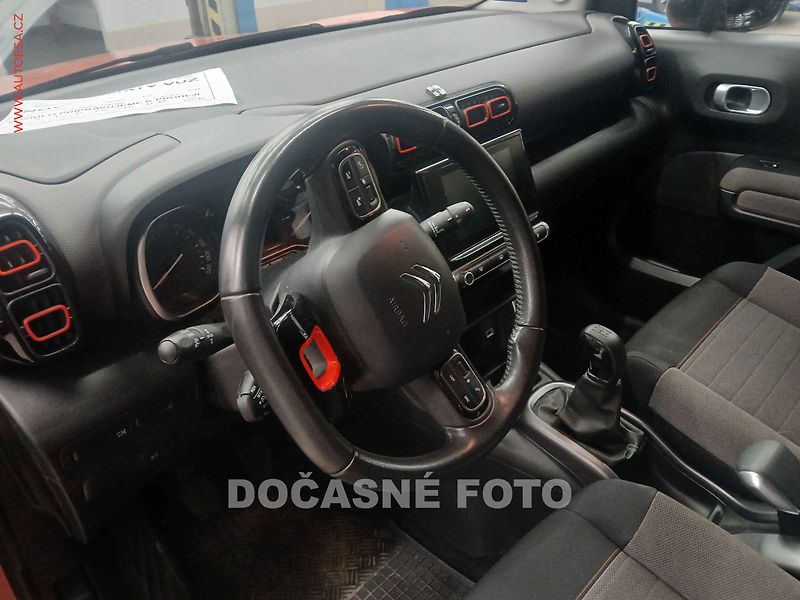 Citroën C3 Aircross (2018) 1.2i, 1.maj,ČR, servis.kniha - fotka 3 z 3