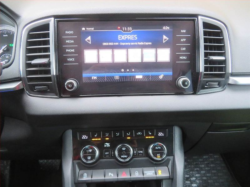 Škoda Karoq (2018) Style Plus 2.0 TDI, 4X4 - fotka 12 z 16