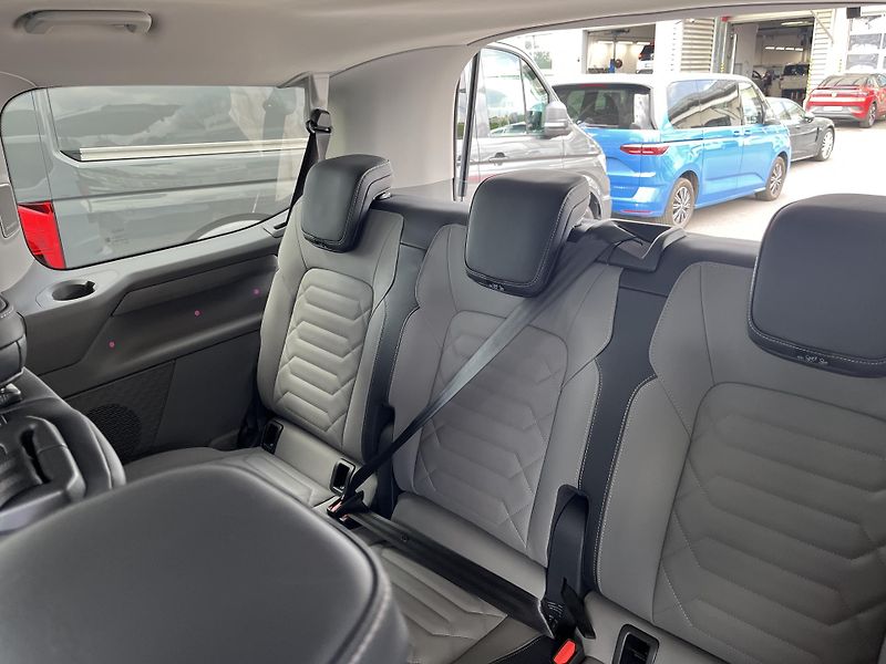 Volkswagen Caravelle 2.0TDI DSG 4MOTION STYLE 125kW - fotka 22 z 24