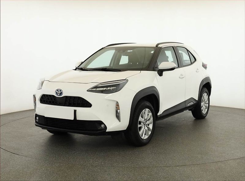 Toyota Yaris Cross (2023) 1.5 VVT-iE E-Four - fotka 2 z 19