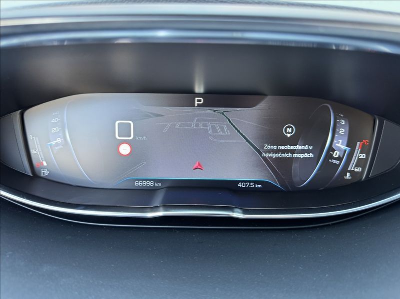 Peugeot 3008 1,2 i ALLURE DPH 1.maj původČR - fotka 25 z 50