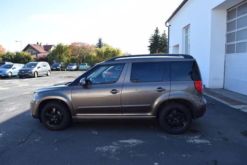 Škoda Yeti (2016) 1.4TSI 92kw AMBITION SMARTLINK - fotka 11 z 49