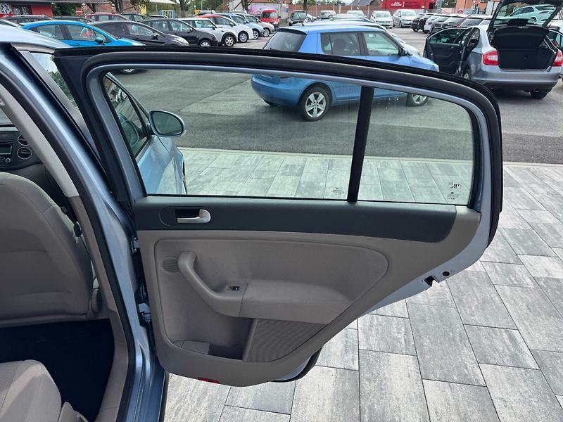 Volkswagen Golf Plus (2010) Rabbit 1.2 TSI 63kW - fotka 23 z 35