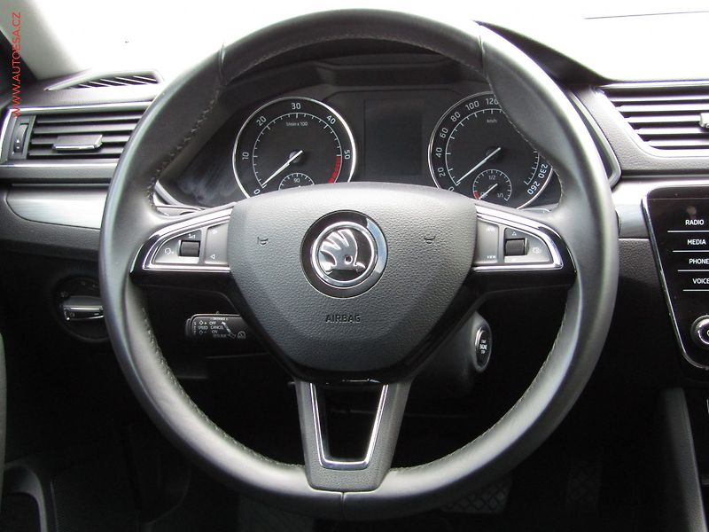 Škoda Superb (2019) 2.0TDi, DSG, STK3/28 - fotka 15 z 23