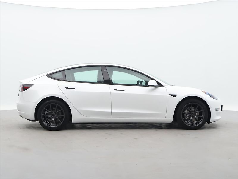 Tesla Model 3 Long Range 79kWh AWD sOH 90,3% - fotka 8 z 28