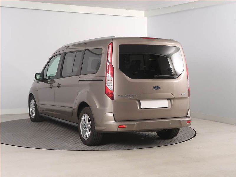 Ford Tourneo Connect (2018) Titanium 1.5 EcoBlue, 7Míst - fotka 4 z 21