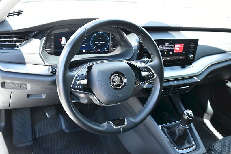 Škoda Octavia (2022) Ambition 1.5 TSI 110kW - fotka 15 z 31