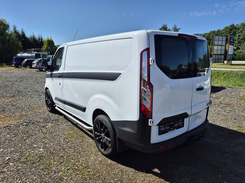 Ford Transit Custom (2013) 2.2Tdci 92Kw L1H1 klima - fotka 8 z 17