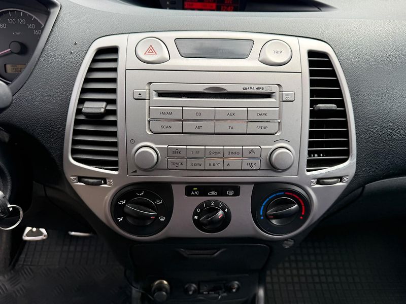 Hyundai i20 (2010) 1,2 LPG - fotka 6 z 8