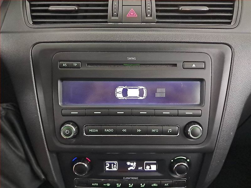 Škoda Rapid (2013) 1.2 TSI, Park. senzory - fotka 17 z 18