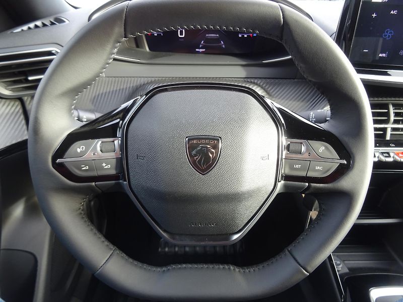 Peugeot 2008 (2026) ALLURE Turbo 100k MAN6 - fotka 24 z 44
