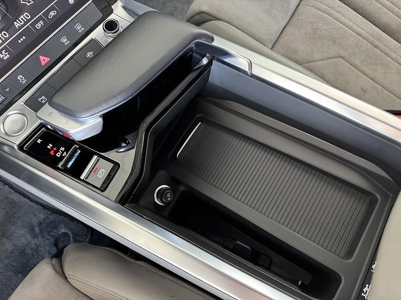 Audi e-tron 55 Quattro*300kW*NočníVidění - fotka 24 z 35