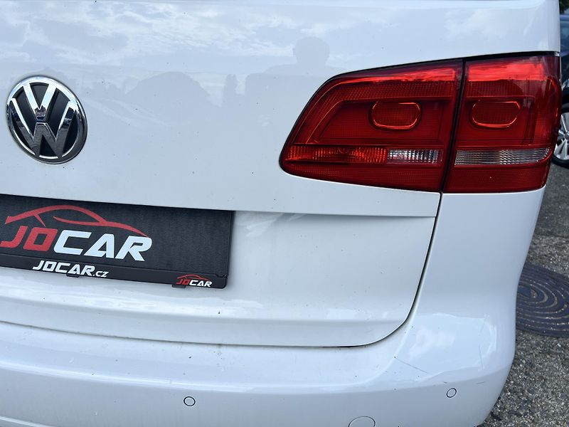 Volkswagen Touran 1.2TSi 77kw  7MÍST TEMPOMAT  - fotka 43 z 44