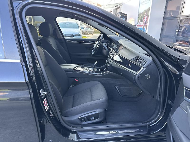 BMW Řada 5 520d Touring A/T - fotka 9 z 19