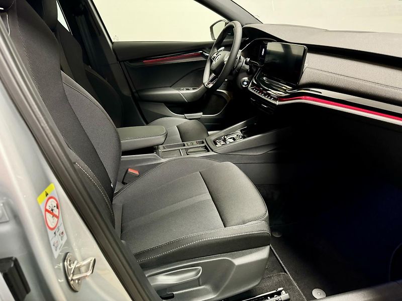 Škoda Octavia (2024) Sportline 2,0 TSI 140kW DSG4x4 - fotka 9 z 11