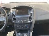 Ford Focus (2016) 1.0 EB, Trend, navi, stř. - náhled 12