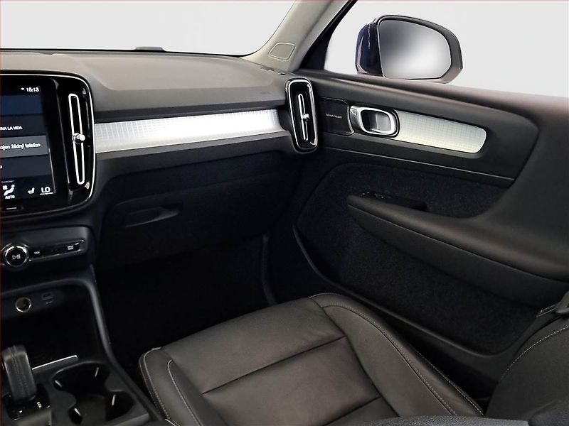 Volvo XC40 (2019) D3 AWD, 4X4, Automat, Kůže - fotka 8 z 23