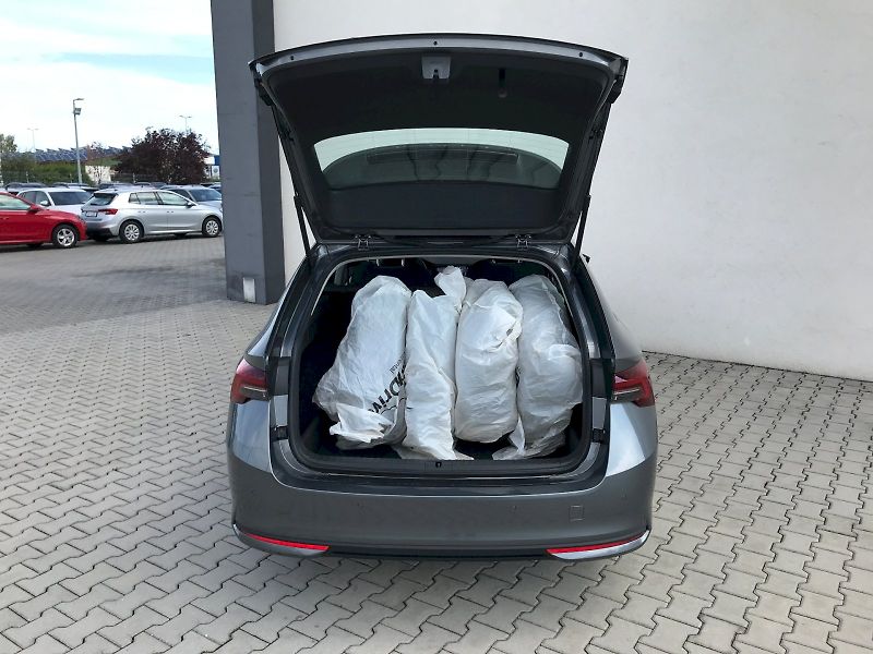 Škoda Octavia (2025) COMBI TOP SELECTION 1,5 TSI 85 - fotka 10 z 25