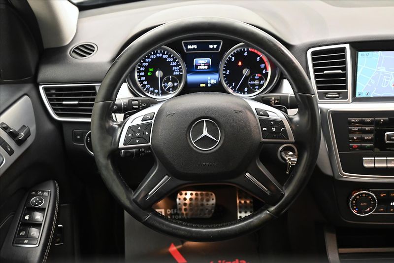 Mercedes-Benz Třídy M 3,0 350 CDI 190 kW 4MATIC Záru - fotka 18 z 29
