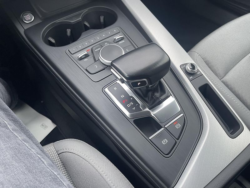 Audi A4 2.0TDi 140 kW S-Tronic 4x4 ČR! - fotka 15 z 36